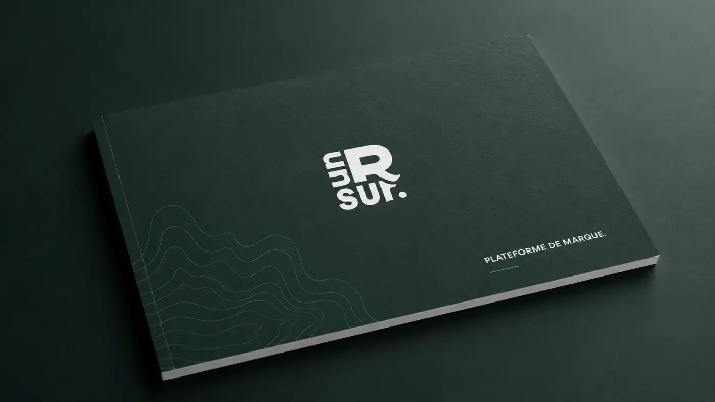 Couverture de la plateforme de marque un R sur
